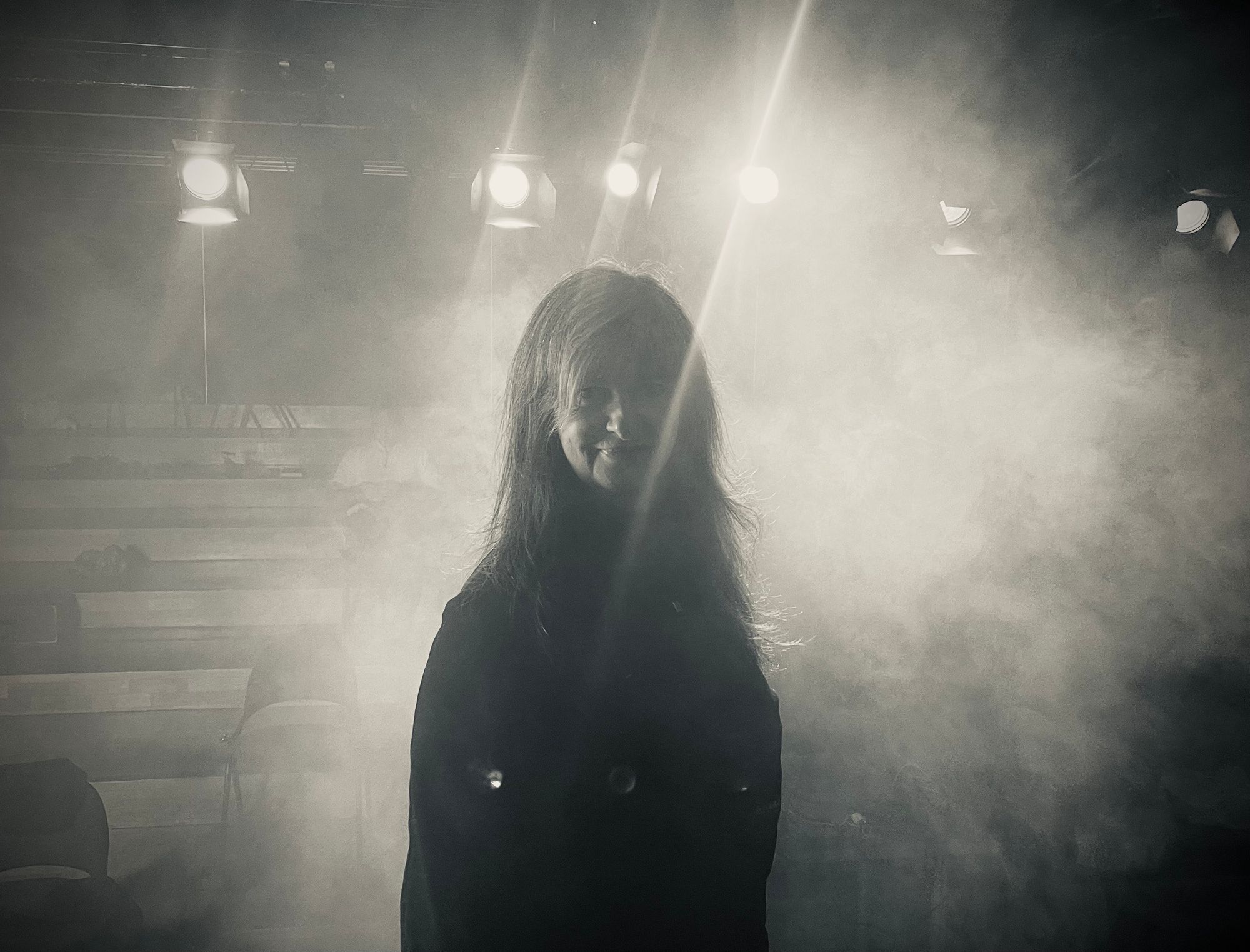 BACKSTAGE Magazine # 20 | Ancora pochi bliglietti per gli spettacoli di TOTENTANZ - i diari il 24 e 25 aprile a Lugano | Patrizia Barbuiani: Incontro con il lato oscuro della luna